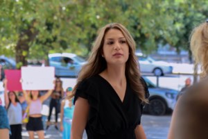 ΕΛΑΣ: Αυτή είναι η 40χρονη "οικιακή βοηθός" που ρήμαζε σπίτια στη Βούλα - Πώς ξάφριζε αντικείμενα αξίας και κοσμήματα - εικόνα 4