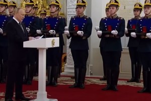 Καρφιά του Πάπα Φραγκίσκου κατά του ΝΑΤΟ: Ο πόλεμος στην Ουκρανία μπορεί να προκλήθηκε