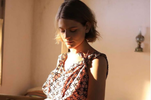 Αγριες Μέλισσες: Ο βίαιος ξυλοδαρμός, ο εκβιασμός και ο μεγάλος έρωτας που επιτέλους εκδηλώνεται - εικόνα 3