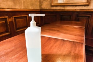 Ο ΕΟΦ ανακαλεί καλλυντικό με αιθέριο έλαιο και παρτίδα συγκεκριμένου φαρμάκου