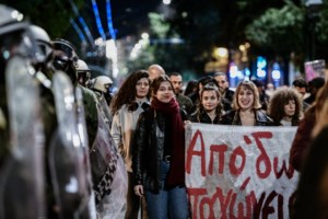 Βαλάντης: Βρίζει γυναίκα στο νέο τραγούδι του - "Όποιος θίγεται, πρόβλημά του" [Βίντεο]