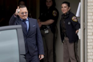 Ράκος η Άμπερ Χερντ: Δεν έχει να πληρώσει την αποζημίωση στον Τζόνι Ντεπ - εικόνα 2