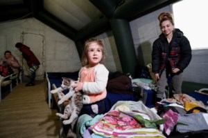 Πόλεμος στην Ουκρανία: Οι Ρώσοι περικυκλώνουν το Κίεβο και "πνίγουν" τη Μαριούπολη - Σειρήνες και βομβαρδισμοί - εικόνα 3