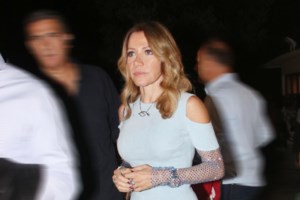 Εριέττα Κούρκουλου: Ποζάρει τρυφερά με τον σύζυγό της & μιλά για το bullying που την έκανε να αλλάξει σχολείο - εικόνα 9