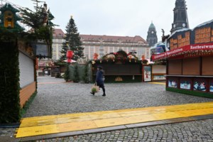 Κορονοϊός: Ουρές έξω από τα εμβολιαστικά κέντρα στην Ουγγαρία μετά τα ρεκόρ νέων κρουσμάτων [Εικόνες] - εικόνα 4