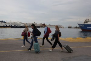 Επίσημο: Υποχρεωτικά δύο τεστ την εβδομάδα για τους ανεμβολίαστους εργαζομένους σε τουρισμό και εστίαση - εικόνα 4