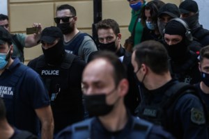 "She’s gone": Ρούχα της Ελένης Τοπαλούδη σε έκθεση για τις γυναικτονίες - εικόνα 4