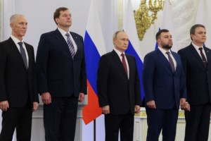 "Βόμβα" Ζελένσκι: Οι Ρώσοι προετοιμάζουν τον λαό τους για χρήση πυρηνικών - Δεν είναι έτοιμοι να το κάνουν αλλά το συζητάνε