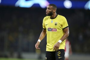 Γ' Εθνική: Η στιγμή που ο διαιτητής και οι γιατροί του αγώνα σώζουν τη ζωή ποδοσφαιριστή [Βίντεο]