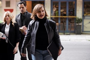 ΠΑΣΟΚ: Το Πειθαρχικό εισηγείται αναστολή ενός έτους της κομματικής ιδιότητας της Κατερίνας Μπατζελή