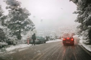 Συνθήκες παγετού στη Λέσβο - Νεκρός πρόσφυγας από το κρύο - εικόνα 2