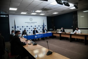 Νεάπολη Συκεών: Κλείσιμο σχολείων ζητά ο δήμος μετά τα κρούσματα νοτιαφρικανικής μετάλλαξης [βίντεο]