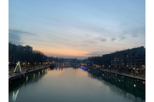 Βούλα Πατουλίδου: Κλαίει μόλις βλέπει ξαφνικά τον γιο της που σπουδάζει στην Αμερική [βίντεο]