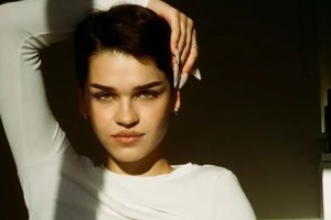 Σφοδρό τροχαίο στα Τρίκαλα: Σύγκρουση τρένου με αυτοκίνητο – Έγινε σμπαράλια το ΙΧ [Εικόνες] - εικόνα 3