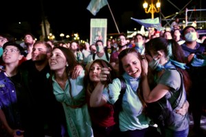 Ελεύθερη η Σάρα Ροχέλ: Είχε καταδικαστεί σε 30 χρόνια κάθειρξη στο Ελ Σαλβαδόρ επειδή έκανε... έκτρωση