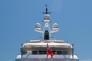 Μαγεύει η καταπληκτική θαλαμηγός - παλάτι του Μεξικανού κροίσου Μr Coca Cola στη Σύρο [Εικόνες-Βίντεο]