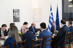 Μητσοτάκης στο Συνέδριο του Economist: "Ο Ερντογάν είναι στη λάθος πλευρά της Ιστορίας, αρνείται να καταδικάσει τη Χαμάς" - εικόνα 5