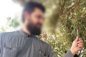 Η πρώτη αντίδραση της συζύγου και της κουνιάδας του ιερέα πατέρα 3 παιδιών που κατηγορείται για βιασμό ανήλικης