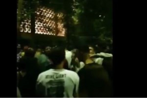 Σάλος με κορονο-πάρτι στη ΓΑΔΑ: Αστυνομικοί αγκαλιά με ουίσκι και χωρίς μάσκες [Βίντεο]