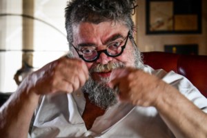 Ποιος ήταν ο Αδωνις "που συχνάζουν τεκνά και φρικιά και αράζουν και αθλητές"- Το ζαχαροπλαστείο θρύλος