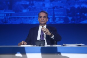 Τσουκαλάς: Η κυβέρνηση ανταλλάσσει την οικονομική αιμορραγία των πολιτών με ψίχουλα - "Έχουμε μειώσει 72 φόρους" απαντά ο Μαρινάκης - εικόνα 2