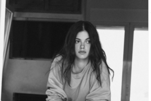 Τζένη Καρέζη: Η πανέμορφη Δεσποινίδα που έγινε η Κυρία του θεάτρου και του σινεμά [Εικόνες]