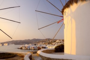 Ρεύμα: Σημαντικές μειώσεις από τους προμηθευτές στα πράσινα τιμολόγια του Μαρτίου - Αναλυτικά η τιμή ανά πάροχο