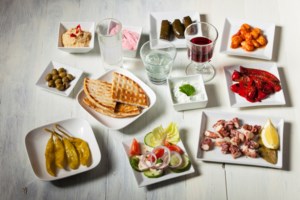 Ανοιχτές οι λαϊκές και την Καθαρά Δευτέρα - Όλο το βράδυ ανοιχτή η Αγορά στου Ρέντη