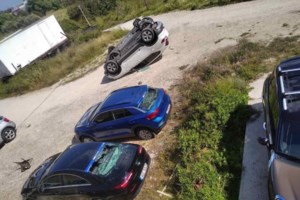 Μάχη για τη ζωή του δίνει ο αντιδήμαρχος Καλλιθέας Λάζαρος Λασκαρίδης - Υποχώρησε το κάγκελο και έπεσε από μεγάλο ύψος