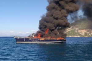 Πυρκαγιά στη Θάσο: Καίει σε δύσβατη δασική περιοχή - Στη μάχη με τις φλόγες 4 αεροσκάφη και 1 ελικόπτερο