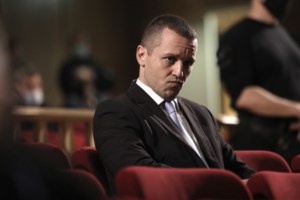 Δίκη Χρυσής Αυγής - Οι χρυσαυγίτες "αποχαιρετούν" με παραλήρημα μόνο τον Μιχαλολιάκο - εικόνα 3