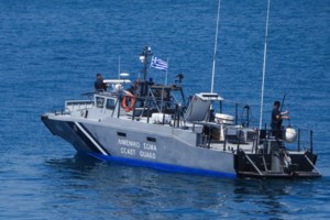 Άντρας στο Ρέθυμνο απειλούσε να πηδήξει από ταράτσα- Το ειδικό στρώμα που άπλωσαν οι πυροσβέστες [βίντεο]