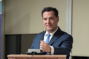 Γεωργιάδης σε Καρυστιανού: Στο όνομα της διαφάνειας που ευαγγελίζεστε, πείτε επιτέλους ποιους δεν θέλετε να εκθέσετε