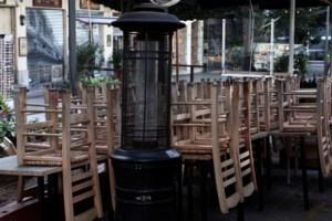 "Πράσινο φως" για μετακίνηση σε νησιά σε όσους έχουν επιχειρήσεις