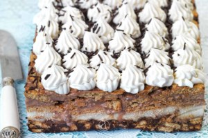 Σούπερ καλοκαιρινό γλυκό: Πανεύκολη ανάποδη τάρτα με σφολιάτα και ανανά - εικόνα 2