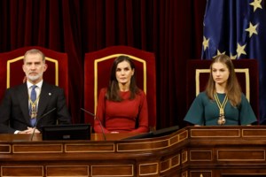 Γιάννης Μπέζος: Η ελληνική οικογένεια είναι σαν τη μαφία - Ο Χίτλερ μπροστά της είναι αρνί