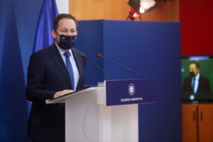 Σφοδρή επίθεση Τσίπρα σε Μητσοτάκη: "Είστε κυβέρνηση των Βερσαλλιών με Λουδοβίκους και Αντουανέτες" - εικόνα 2