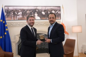 Η συγκλονιστική μαρτυρία της Χαρίτας Μάντολες στον Νίκο Ανδρουλάκη για την τουρκική εισβολή – "Μπορούν να ξεχαστούν;"