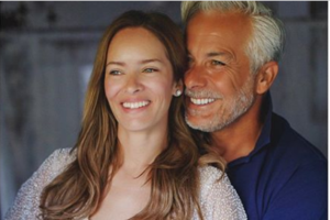 Μάρα Δαρμουσλή: Εκθαμβωτική νύφη στο πλευρό του αγαπημένου της - εικόνα 4