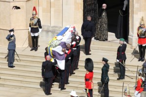 Βρετανία: Κορονο-πάρτι κάθε Παρασκευή στην Ντάουνινγκ Στριτ, αποκαλύπτει η "Mirror" - Παραίτηση Τζόνσον ζητούν οι Βρετανοί