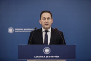 Ο ΙΣΑ στέλνει στο Πειθαρχικό γιατρό που αμφισβητεί τον κορονοϊό- Με αναρτήσεις στο Facebook