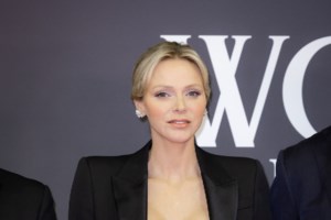 Μαμά και κόρη με παλτό και μπότες: Τα minimal chic look της πριγκίπισσας Σαρλίν και της πριγκίπισσας Γκαμπριέλα του Μονακό - εικόνα 8