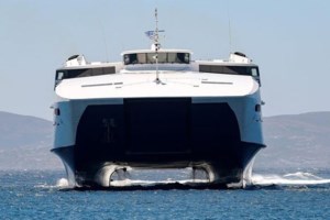 Βλάβη στο πλοίο "Fast Ferries Andros": Ταλαιπωρία για 446 επιβάτες που επιστρέφουν στη Ραφήνα