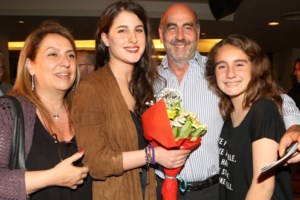 Παυλίνα Βουλγαράκη: Welcome party για την κόρη της που έρχεται με λουλούδια, μουσική και πολύ χρώμα [εικόνες] - εικόνα 8