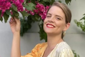 Σπάνια εμφάνιση: Η Δανάη Μιχαλάκη μαζί με τους γονείς της, Γιώργο και Σούζαν [Εικόνες] - εικόνα 2