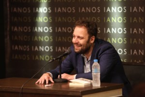 Κάρπαθος: Συγκλονίζει η αυτοκτονία πατέρα για το ροζ βίντεο του γιου του - "Ηταν πιο άντρας από αυτούς που χλεύαζαν στα καφενεία"