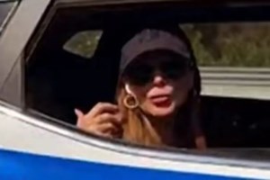 Δέσποινα Βανδή: Η πρώτη αντίδραση μετά το σάλο που προκλήθηκε από τη μεταφορά της με περιπολικό - εικόνα 2