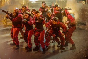La casa de papel: Ο "κακός" Μπερλίν πίνει... φραπέ στο κέντρο της Αθήνας [εικόνα]