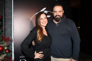 Στα Πετράλωνα η πρωταγωνίστρια του "Emily in Paris" - Η Λίλι Κόλινς στη λαϊκή γειτονιά της Αθήνας [βίντεο]