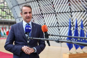 Διαφωνεί ο Αβραμόπουλος με την αποστολή πολεμικών πλοίων έξω από τη Λιβύη: "Αν έχουμε νέα Πύλο, θα είμαστε εμείς υπόλογοι"